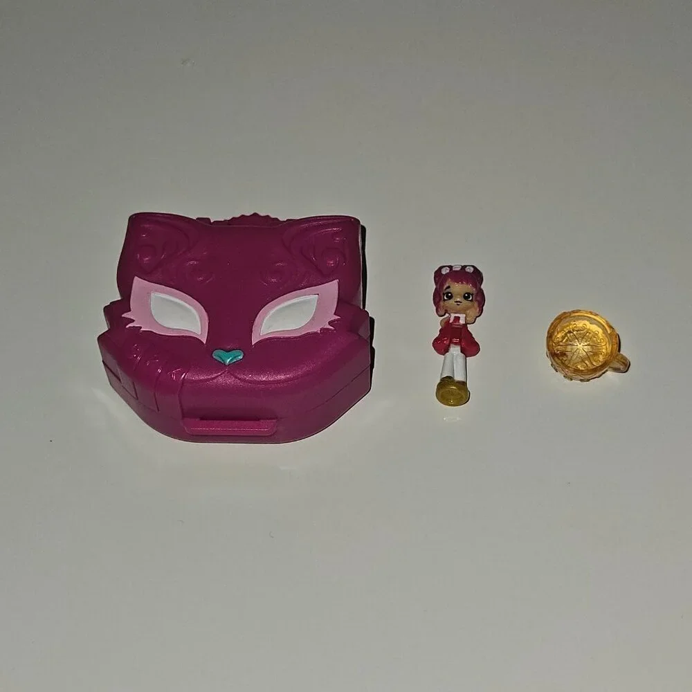 Shopkins Lil' Secrets Party Pop Ups Pink Cat Compact Girl Figure READ